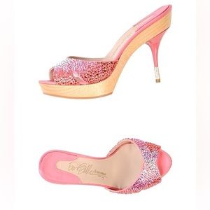 Le Silla size 36 (6 US)pink sandals encrusted with Swarovski crystals Price firm